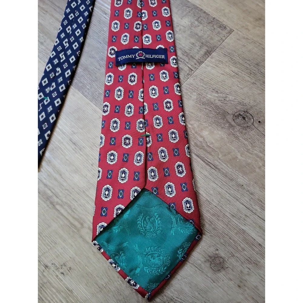 Vintage Red Tommy Hilfiger Crest Italian Silk Tie USA